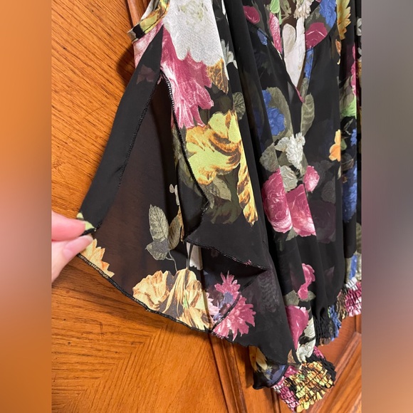 🌺🍃Cold Shoulder Blouse - Picture 6 of 12